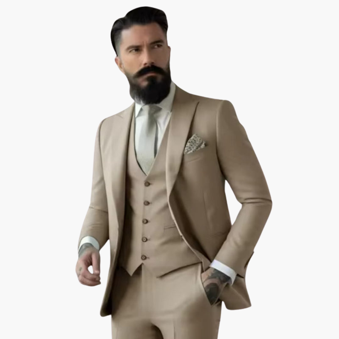 Men’s Suit with Notch Lapels and Slim Fit