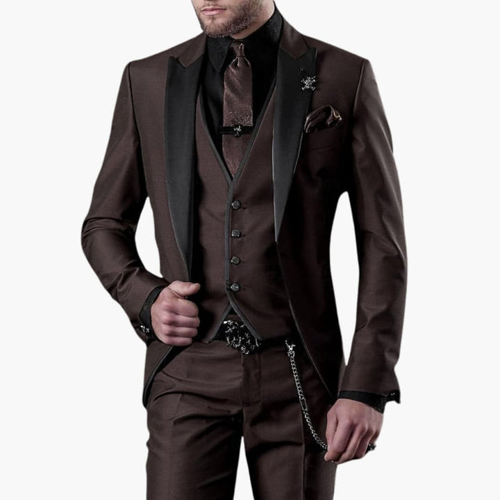 Men’s Three-Piece Suit with Contrast Lapels and Slim Fit