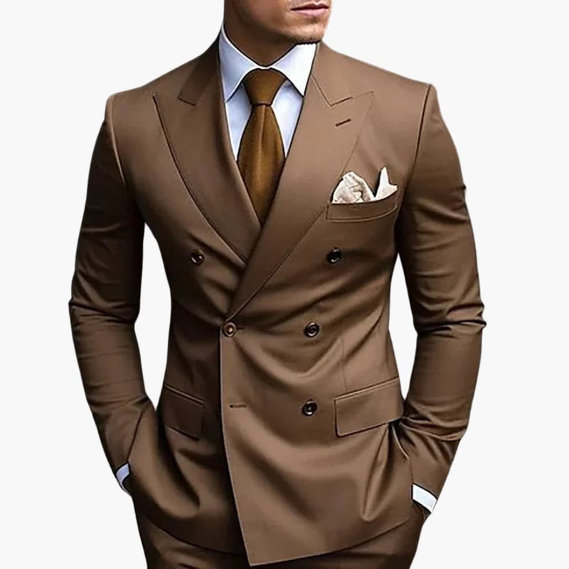 Men’s Two-Row Button Suit with Peak Lapels and Slim Fit