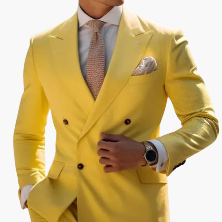 Men’s Two-Row Button Suit with Peak Lapels and Slim Fit
