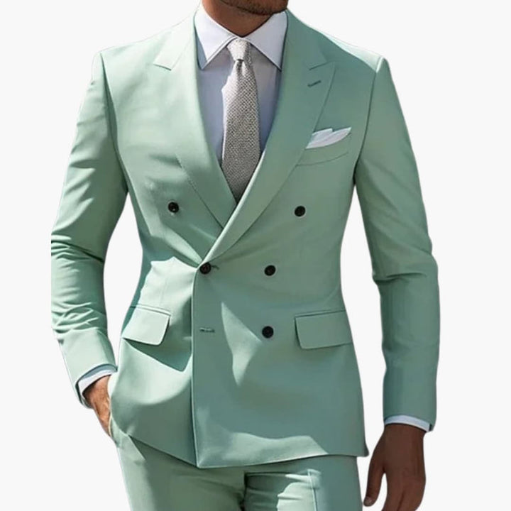 Men’s Two-Row Button Suit with Peak Lapels and Slim Fit