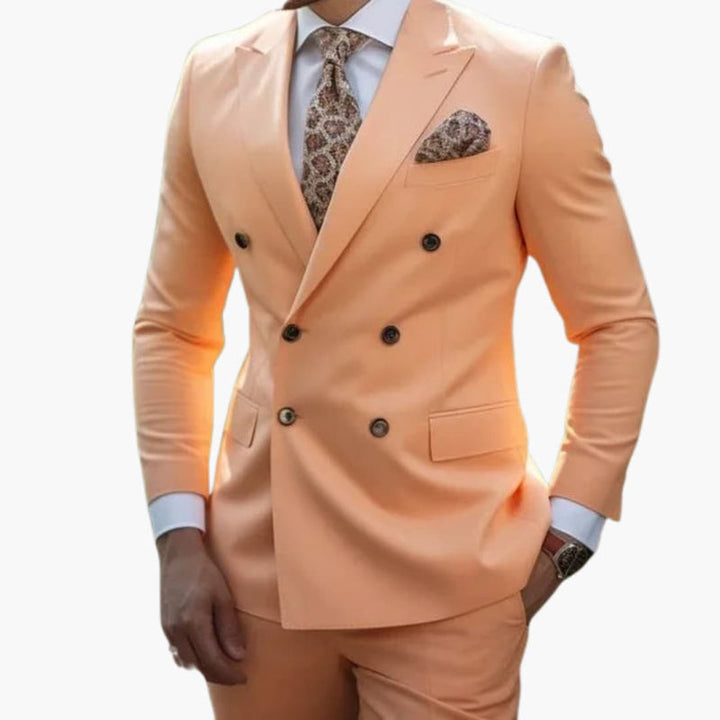 Men’s Two-Row Button Suit with Peak Lapels and Slim Fit