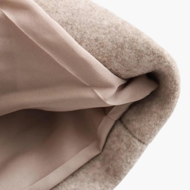 Women’s Long Coat with Wide Lapels and Double-Breasted Front